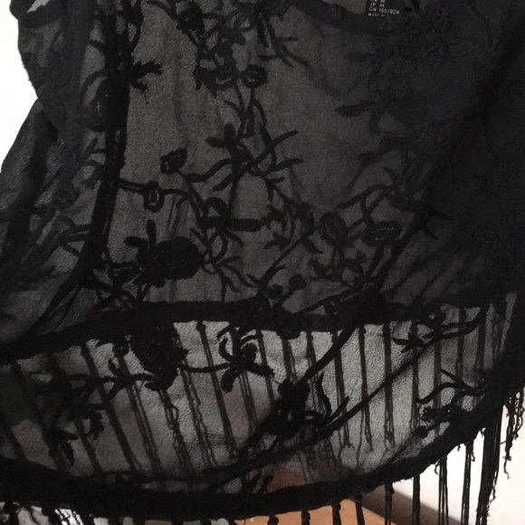 Forever 21 Black Fringe Crop Top SZ M - Picture 3 of 4